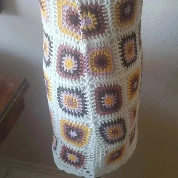 Crochet mini dress - Picture 4 of 10